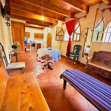 Hostal Dulces Suenos Panajachel Bagian luar foto