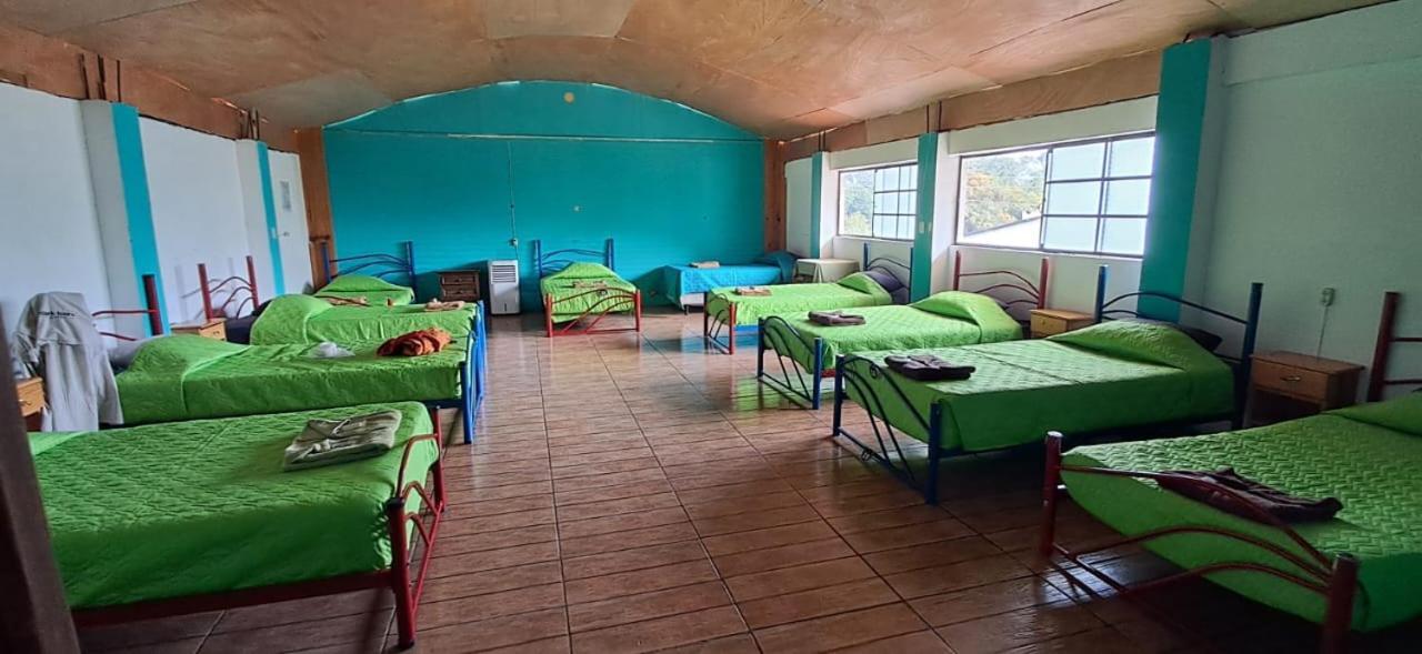 Hostal Dulces Suenos Panajachel Bagian luar foto
