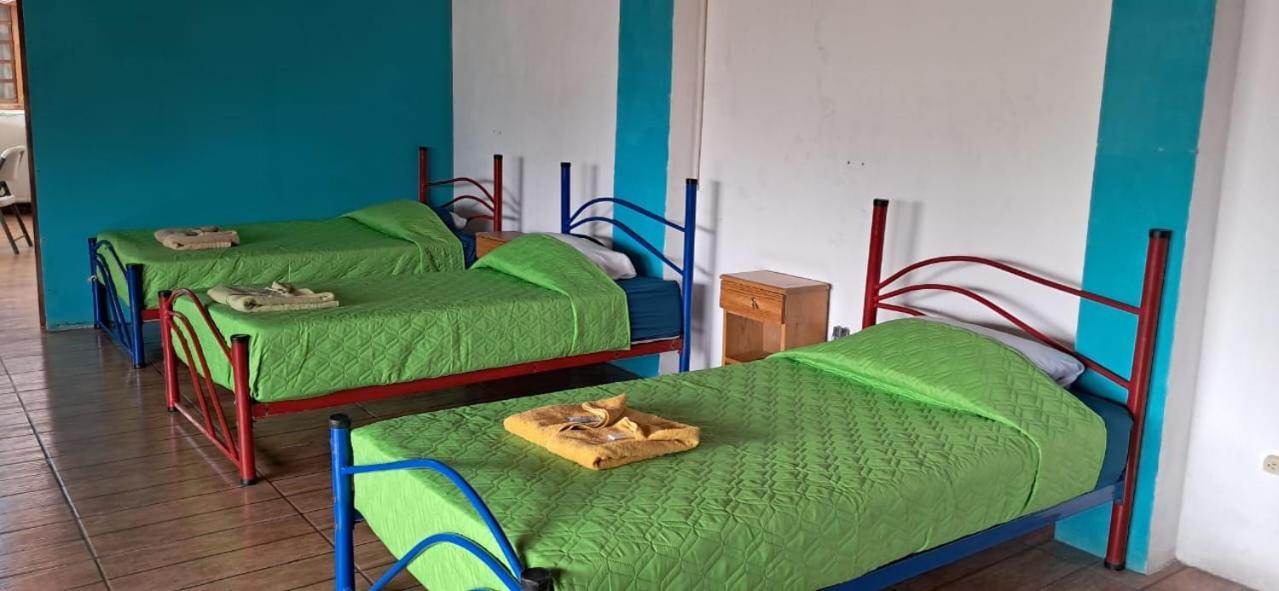 Hostal Dulces Suenos Panajachel Bagian luar foto