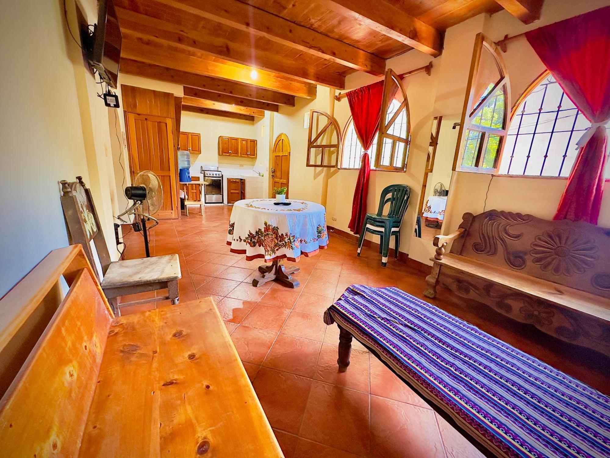 Hostal Dulces Suenos Panajachel Bagian luar foto